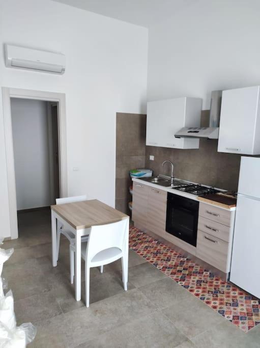 מונופולי Appartamento Sul Mare Con Parcheggio Privato מראה חיצוני תמונה